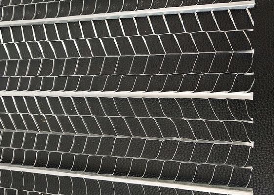 610 মিমি প্রস্থ পাঁজর ল্যাথ মেশ ডায়মন্ড হোল গ্যালভানাইজড মেটাল 2 মি দৈর্ঘ্য